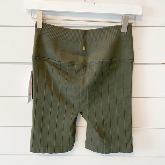 NWTs Spiritual Gangster | Women’s Green Amara Wide Rim Knit Bicycle Shorts S/XS - Picture 5 of 14